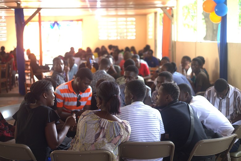 Students in workshop groups during the Patriotic Congress for the National Rescue at the Public University of North of Cap-Haïtien (UPNCH) on June 11, 2025. Photo by Onz Chéry/ The Haitian Times.
